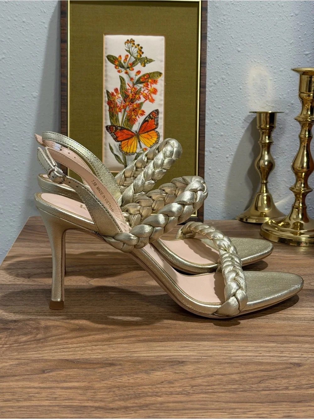 Kate Spade New York NWOB 7.5B Pale Gold Saffron Stiletto Heel Leather Cocktail